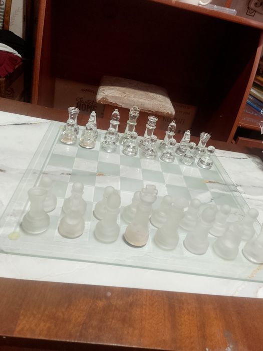 Стеклянные шахматы импортные