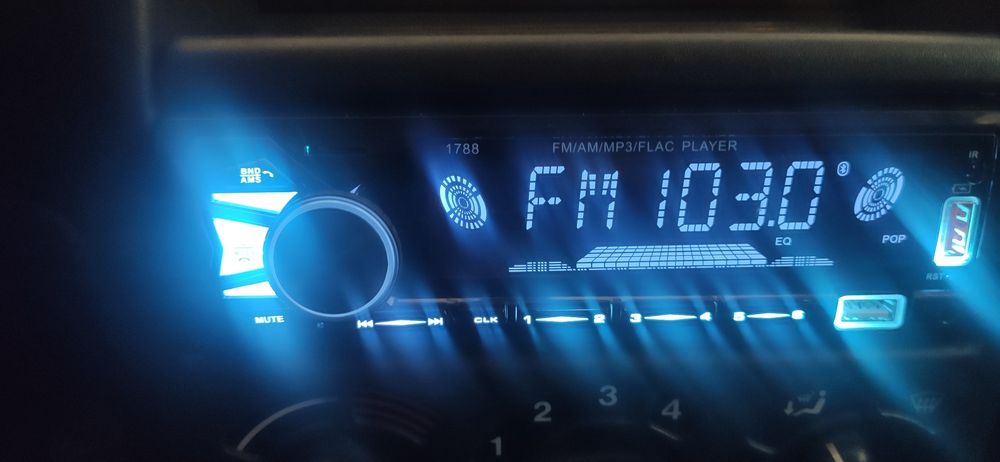 Автомагнитола с Bluetooth