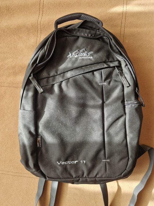 Чисто нова раница Ташев Vector 17