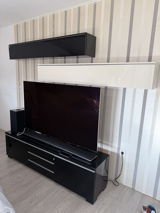 Vand comoda pt TV ikea cu dulapuri duspendate