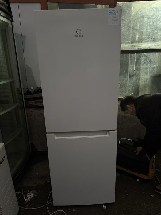 Xolodelnik srochno sotiladi