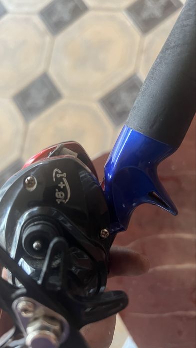 2спининга срочно