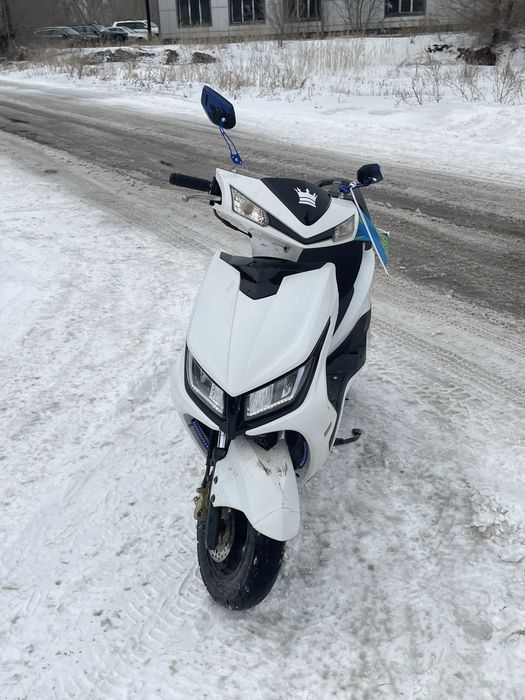 Продам м8 190к торг есть