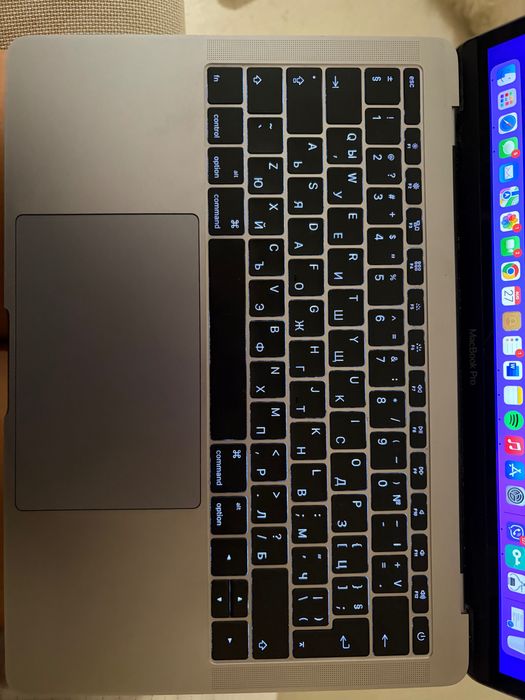 Продавам MacBook Pro (13-inch, 2016, Two Thunderbolt 3 ports)