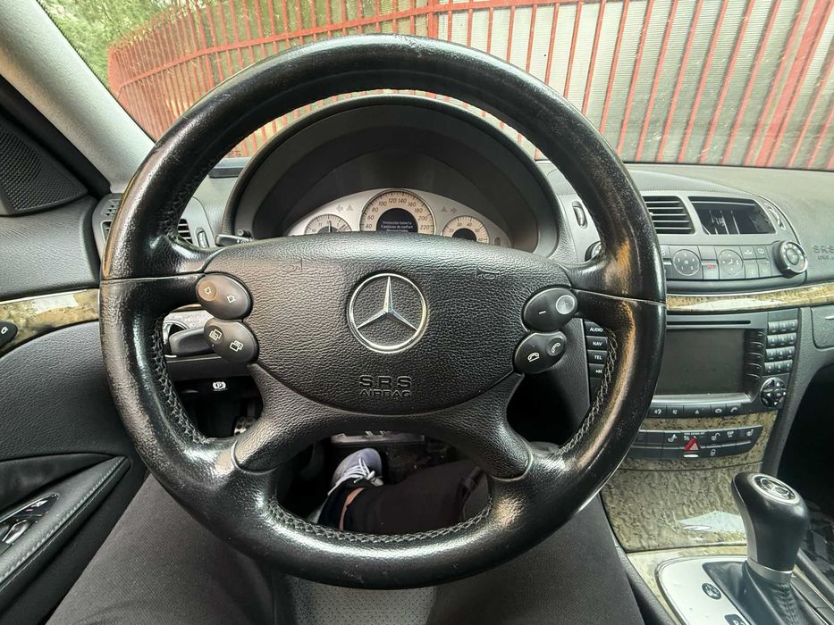 MERCEDES-BENZ E-Class 2005 — imagine 3