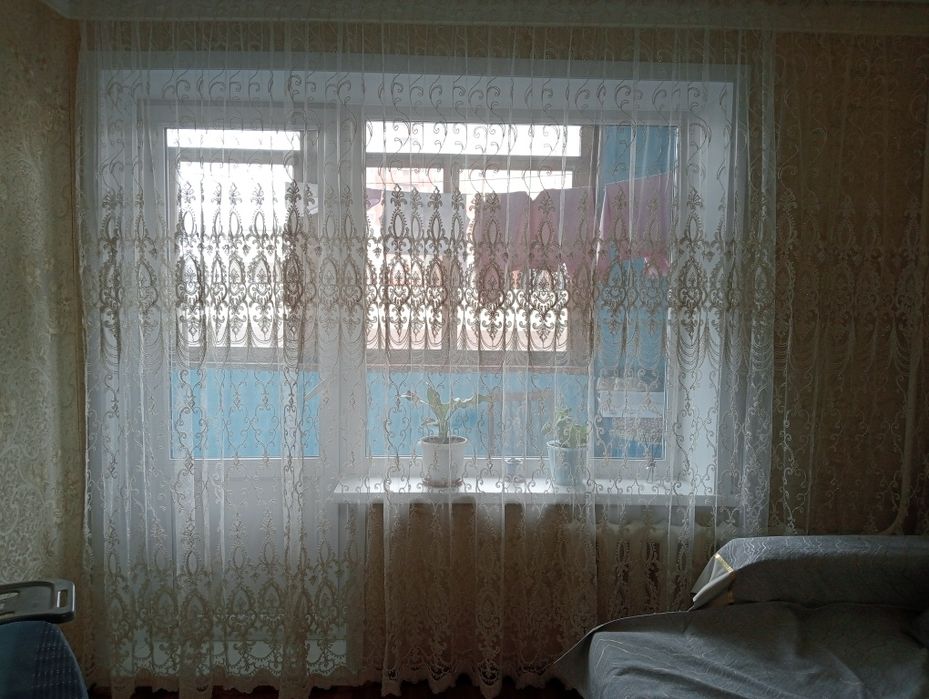 Продаю тюль цвет золото