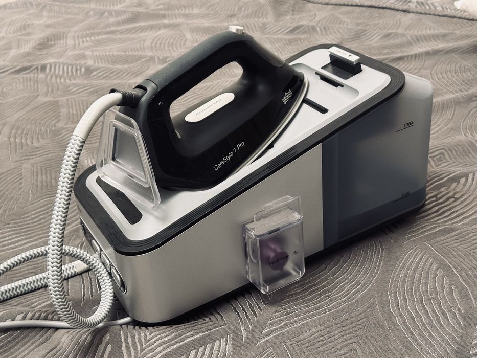 Парогенератор Braun CareStyle 7 Pro IS7156BK