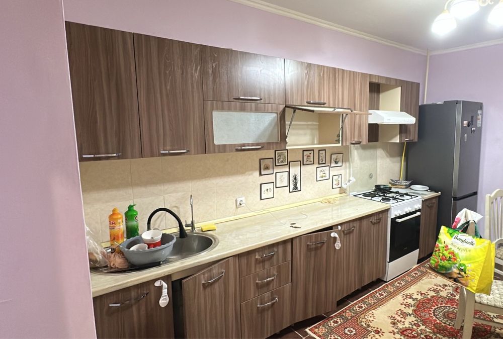 Продается кухонный гарнитур