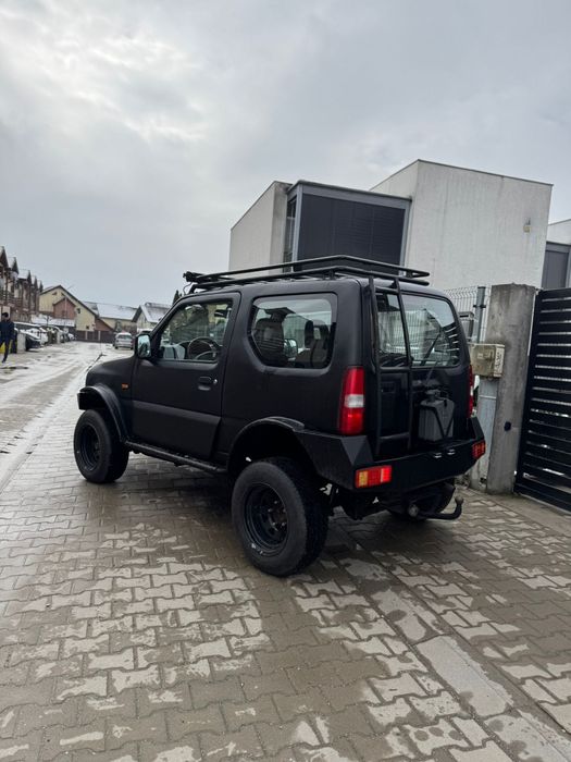 Vând Suzuki Jimny