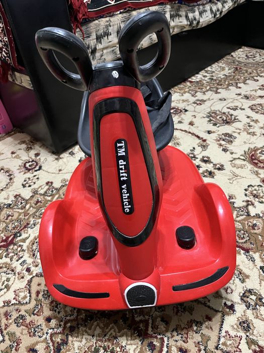 Электромобиль детский