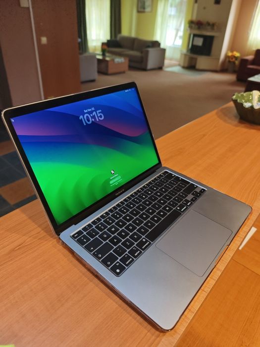 Laptop Apple MacBook Air 13 Retina, M1 , 8GB, SSD 256GB , carcasa, full box + factura !