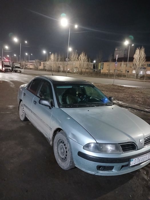 Митсубиси каризма