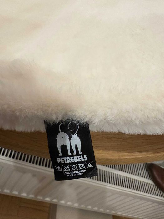 Легло за котка - дъб; естествен фурнир