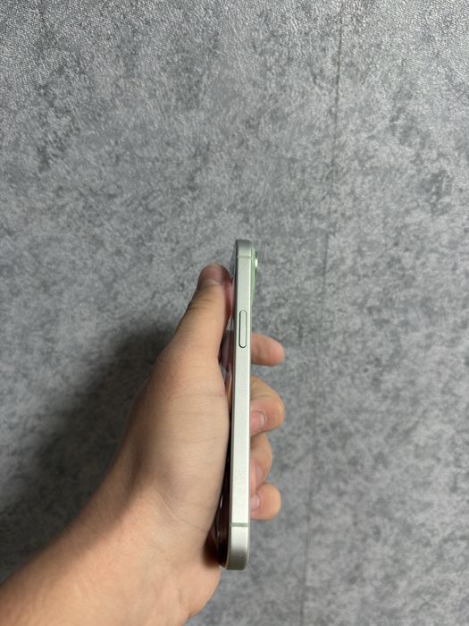 Продам iPhone 15 128GB 89%