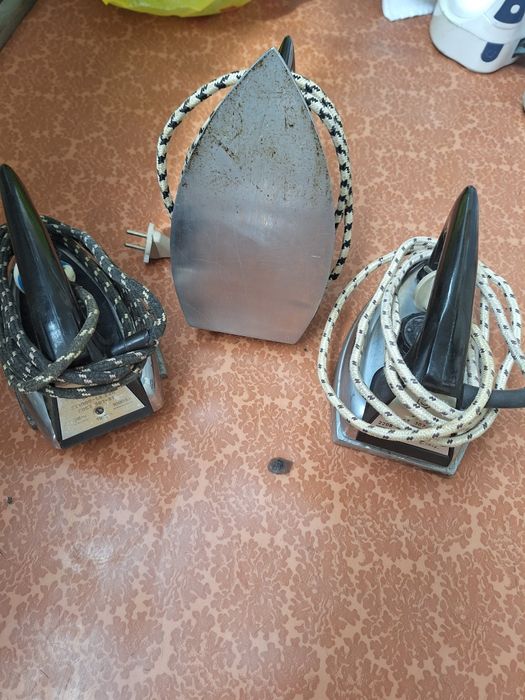 Продам  утюг ссср