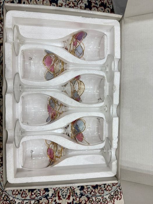 Бокал на ножках сатылады