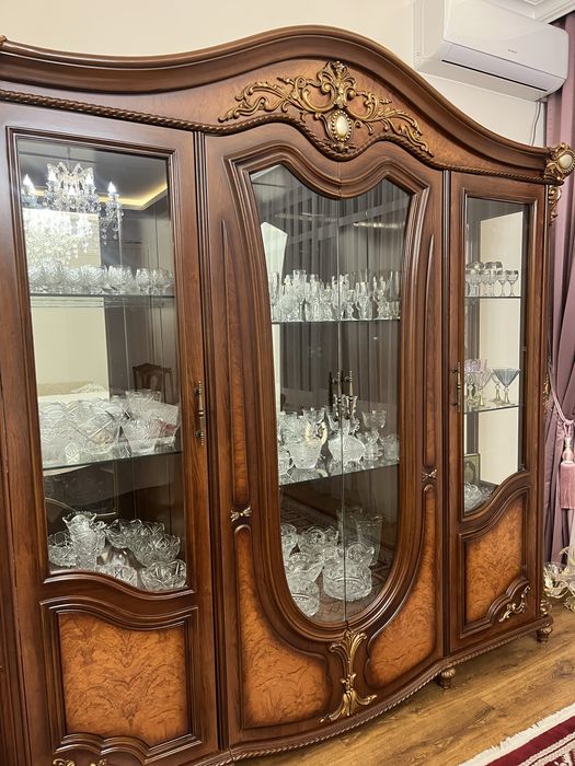 Витрина в отличном состоянии