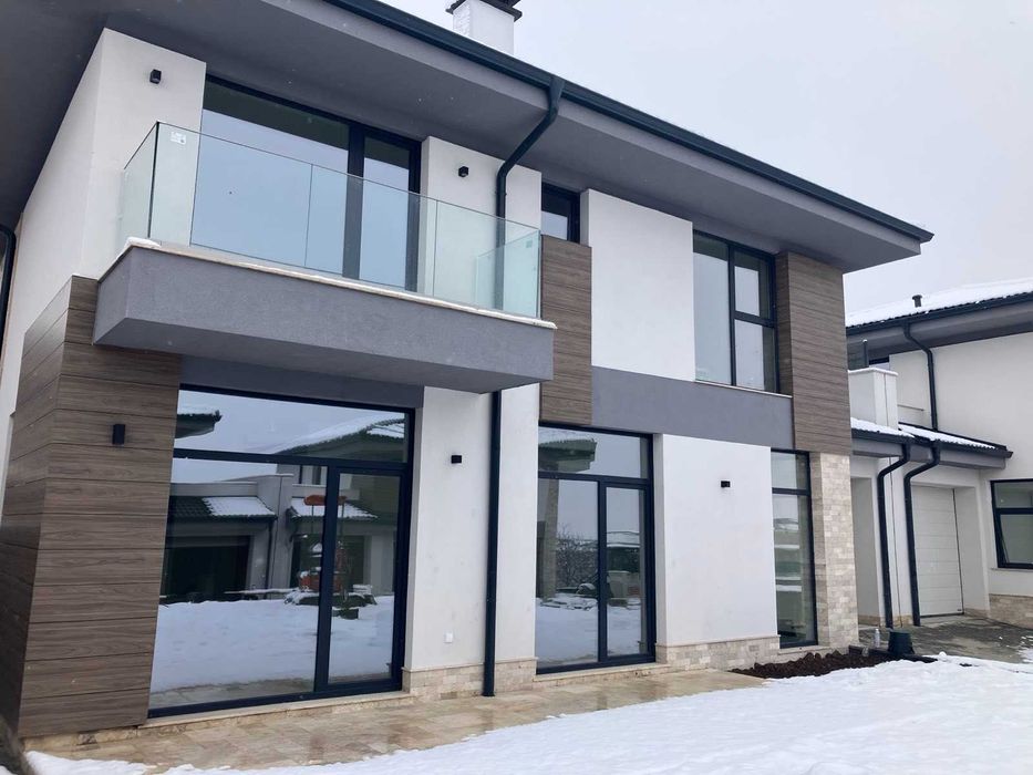 Продава се Къща в с. Марково, Област Пловдив - 229 кв.м за 1358 €/кв.м - Снимка #11