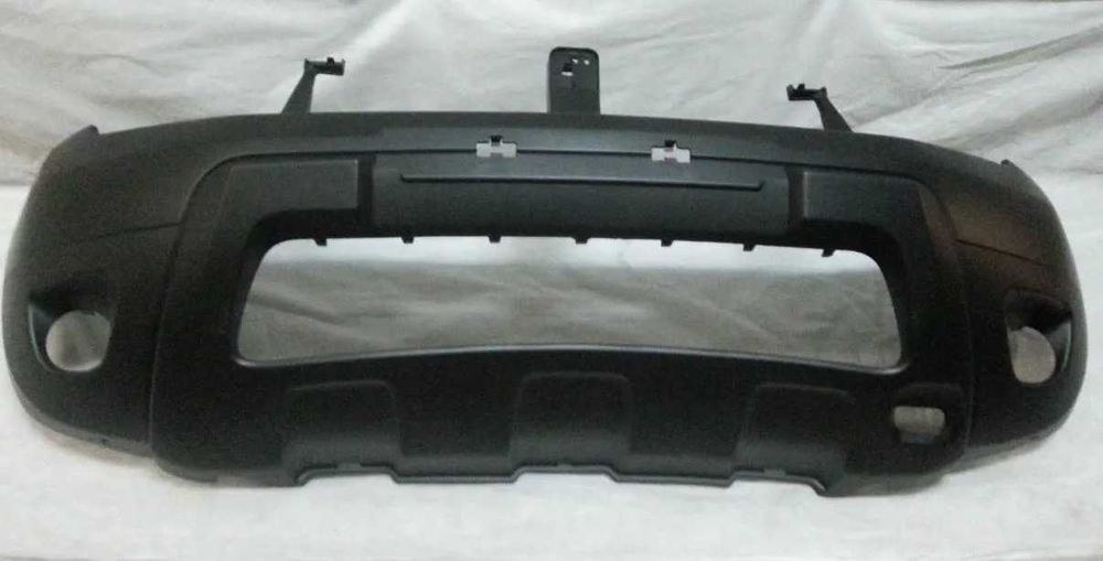 Передний бампер Renault Duster 10-13 Дастер