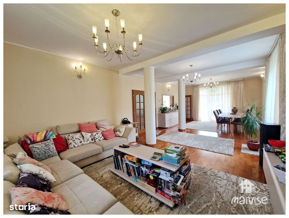 Vila superba cu garaj si  teren 1500 mp, Covasna
