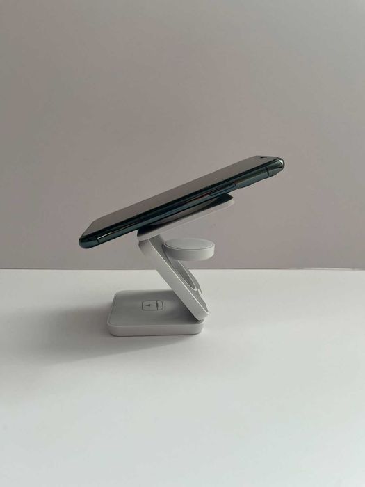 продам зарядное устройство 3 в 1