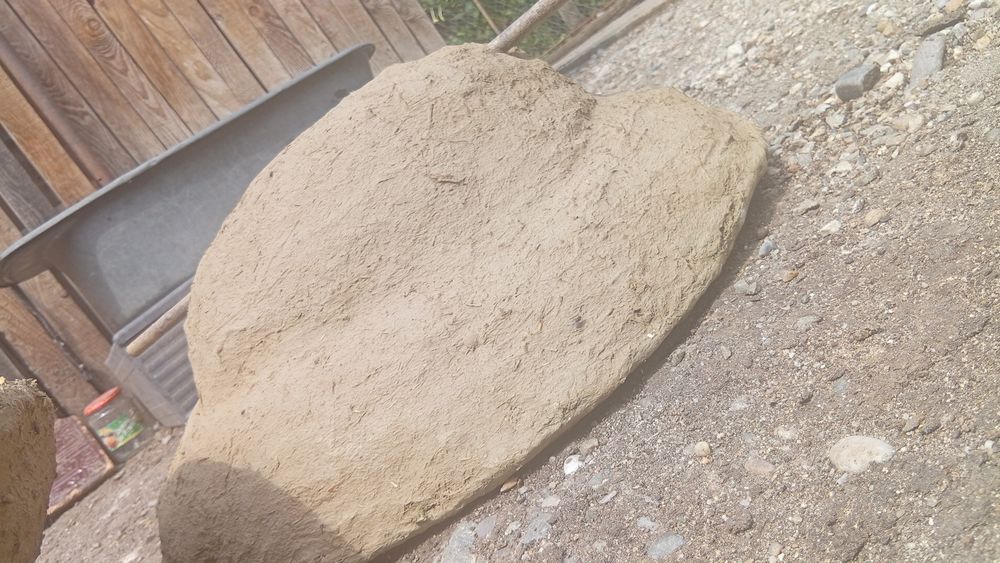 Vând țest de pâine