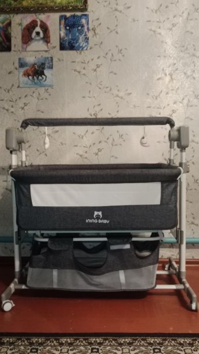 Манеж кровать поперечный маятниковый механизм