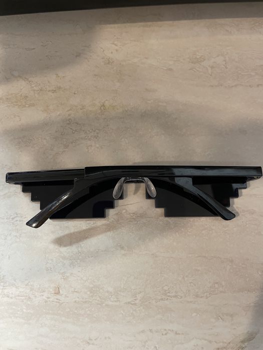 Thug life очила различни цветове