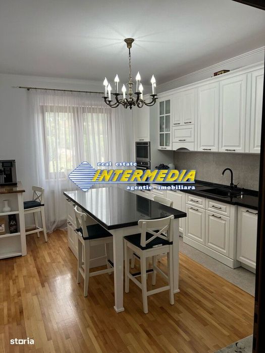 Casa noua construita pe un nivel in Cetate ultrafinisa