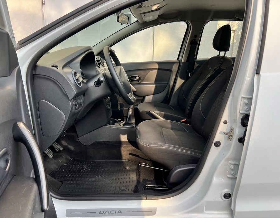 Dacia Logan 1.5 dCi 90 Cp EURO 6 An fab 2016 Navigatie Un Singur Propietar !