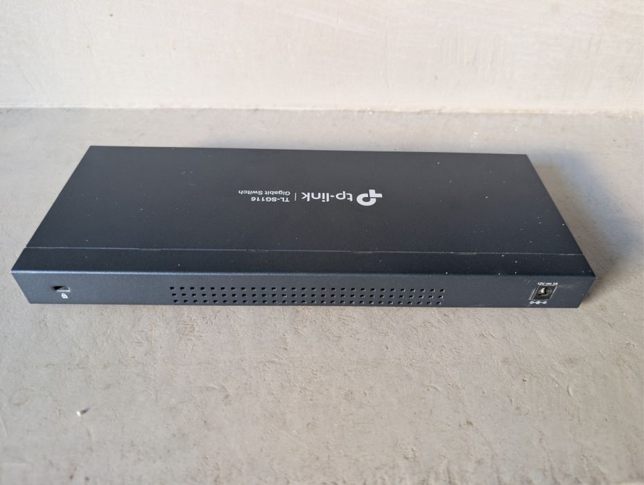 switch tp-link 16 porturi gigabit