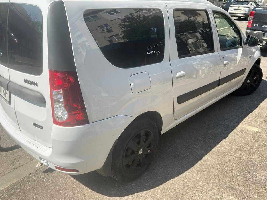 Vand DACIA LOGAN MCV an 2013 , 1.5 Diesel , km 149000 , serie sasiu:UU1KSDBL546372976 , pret3500 euro