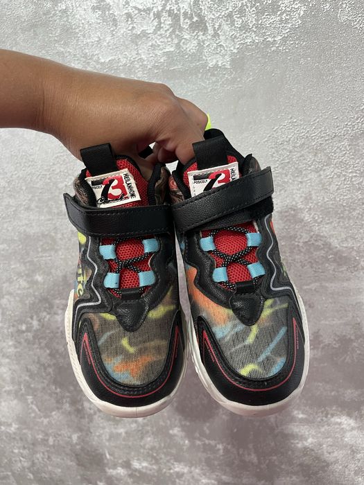 Новые кроссовки для мальчика 4000