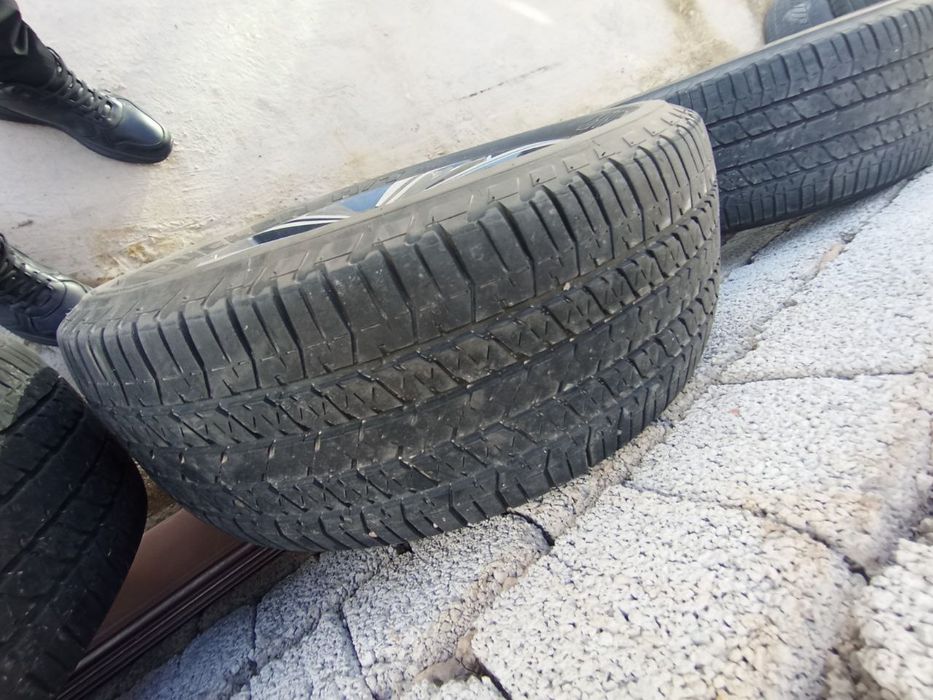 Диски с шинами комплект R18 почти новые