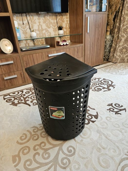 Корзина для белья угловая