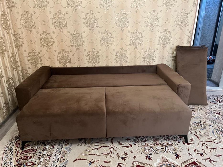 Гостиная диван сатылады!