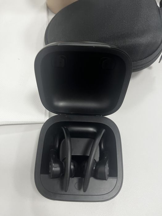 Casti Power Beats Pro