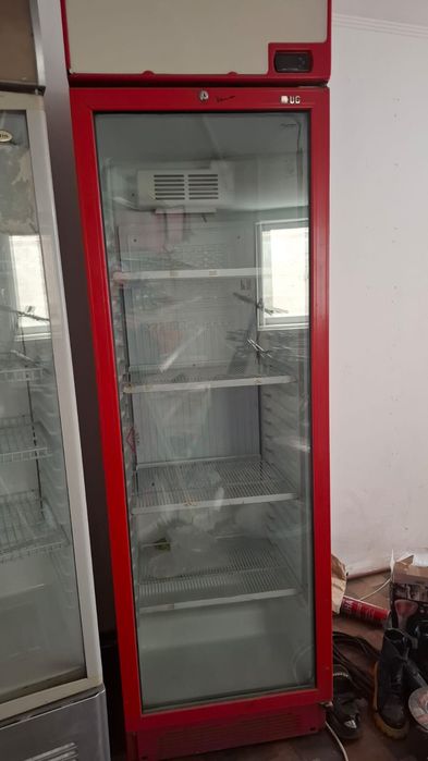 Холодильники продается