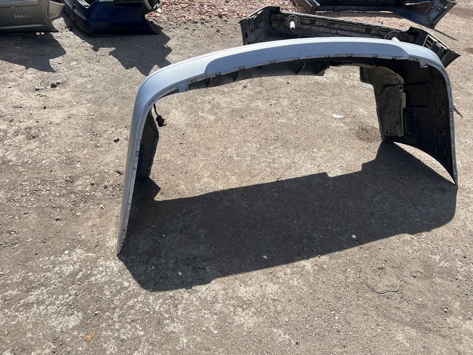 Задний бампер бмв Е65 оригинал с парктрониками