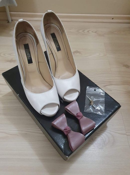 Pantofi albi piele, 36