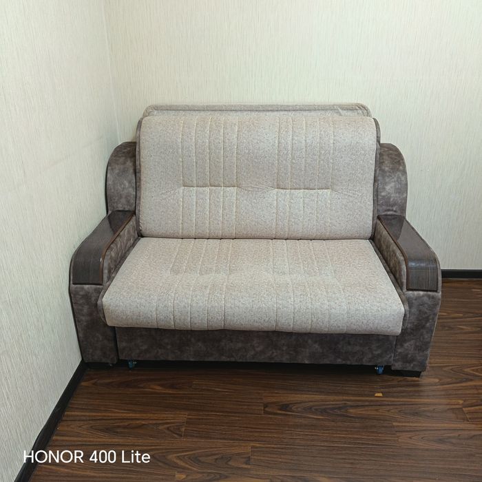 Срочно продам диван