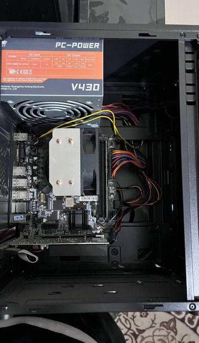 Kompyuterlar sotiladi 220$  30 ta bor