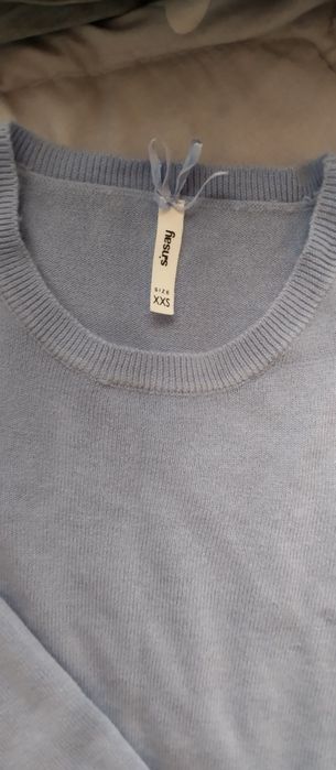 Кофточка голубая продам