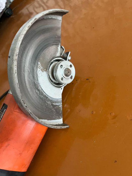 Болгарка продам.