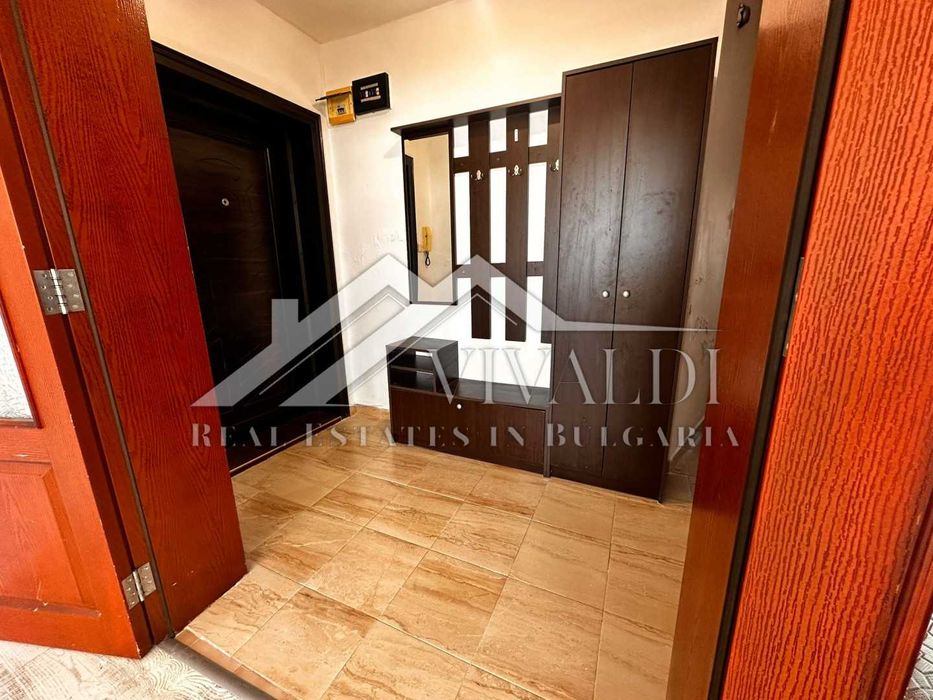 Тристаен апартамент в Гръцка Махала, Варна