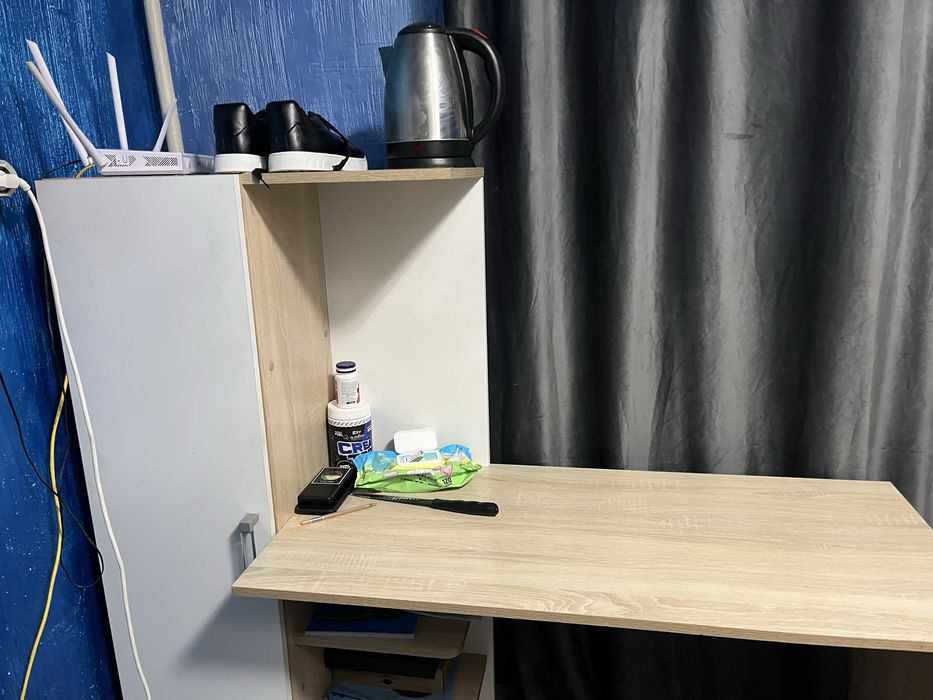 Продаю компьтерный стол