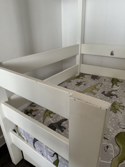 Прдам двухярусную кровать