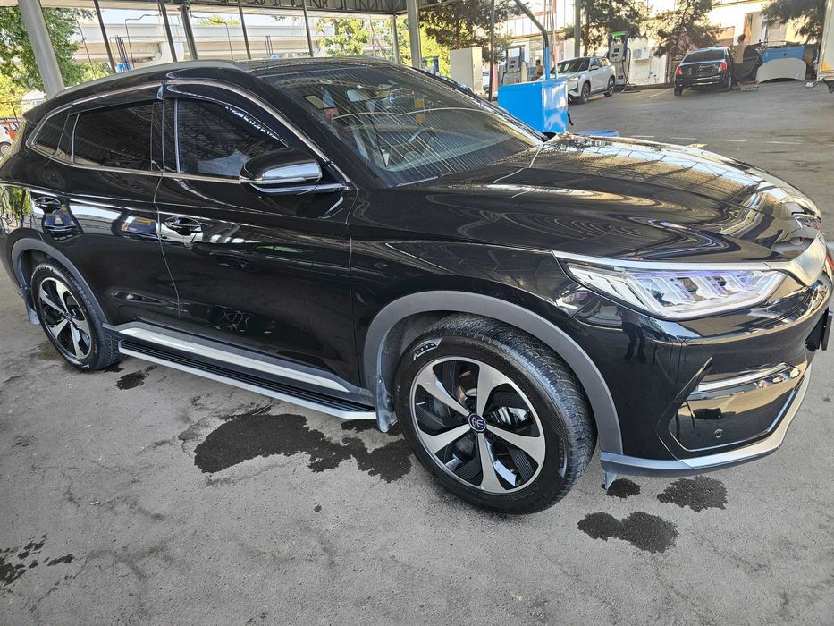 BYD Song Plus EV 2022 — 50 000 km, ideal holatda, zavod bo‘yog‘i