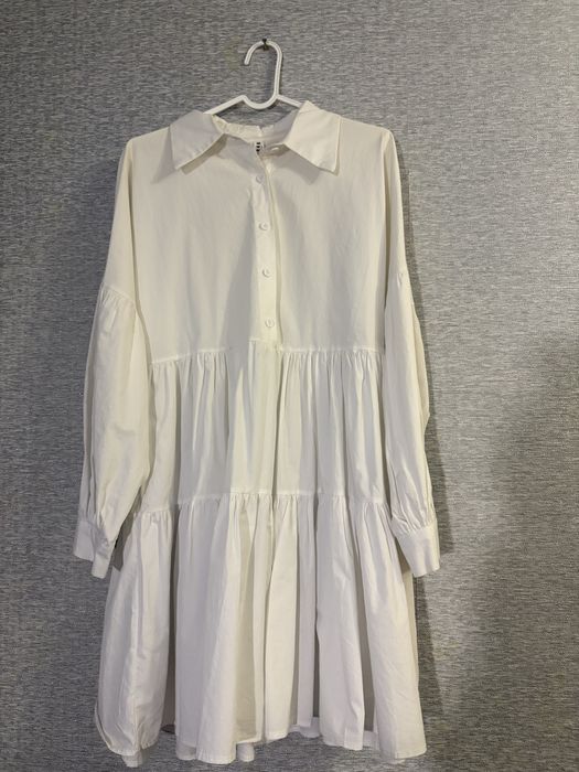 Продаю женские платья