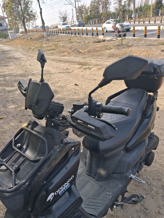 Skater tank srochna sotiladi ..